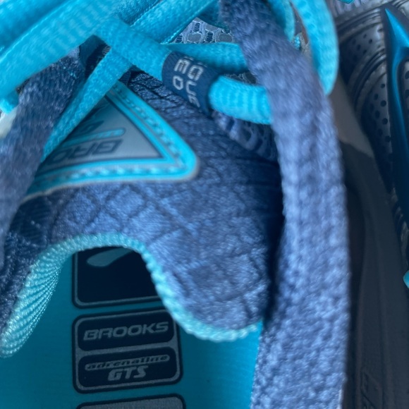 Women’s Brooks Adrenaline GTS 13 Running Shoes Size 6.5 Wide - Picture 6 of 12